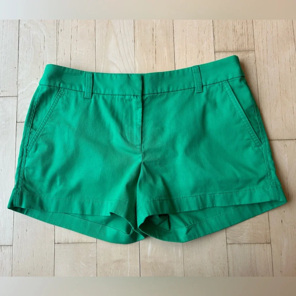 J. Crew Women’s Classic Chino 3.5” Inseam 100% Cotton Modern Clover Size 6